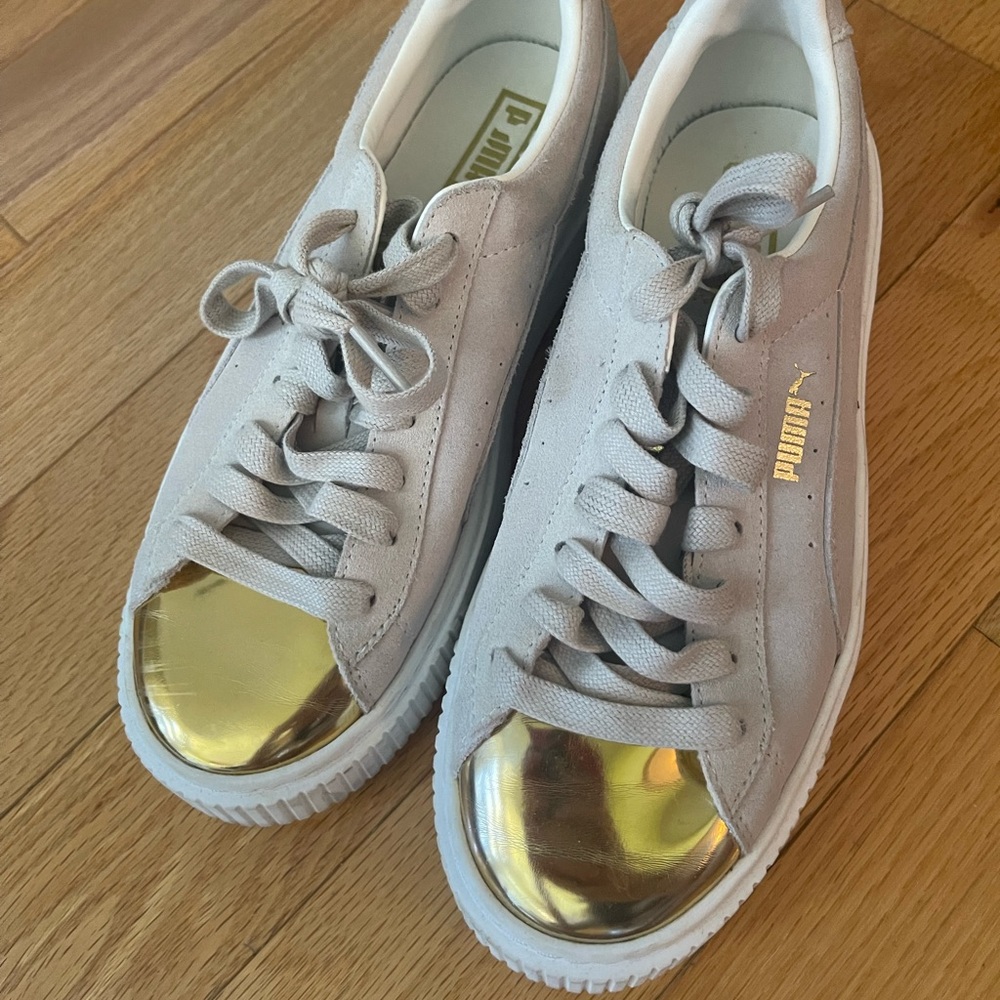Puma Sneakers